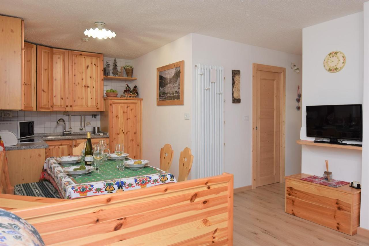Ferienwohnung Cesa Valeria E Cesa Giulio Campitello di Fassa Exterior foto